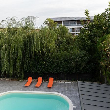 Studio 8 I One Bedroom Apartment I Airport I Therme Otopeni Esterno foto