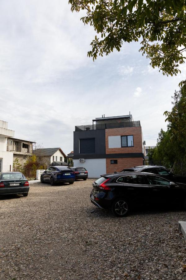 Studio 8 I One Bedroom Apartment I Airport I Therme Otopeni Esterno foto