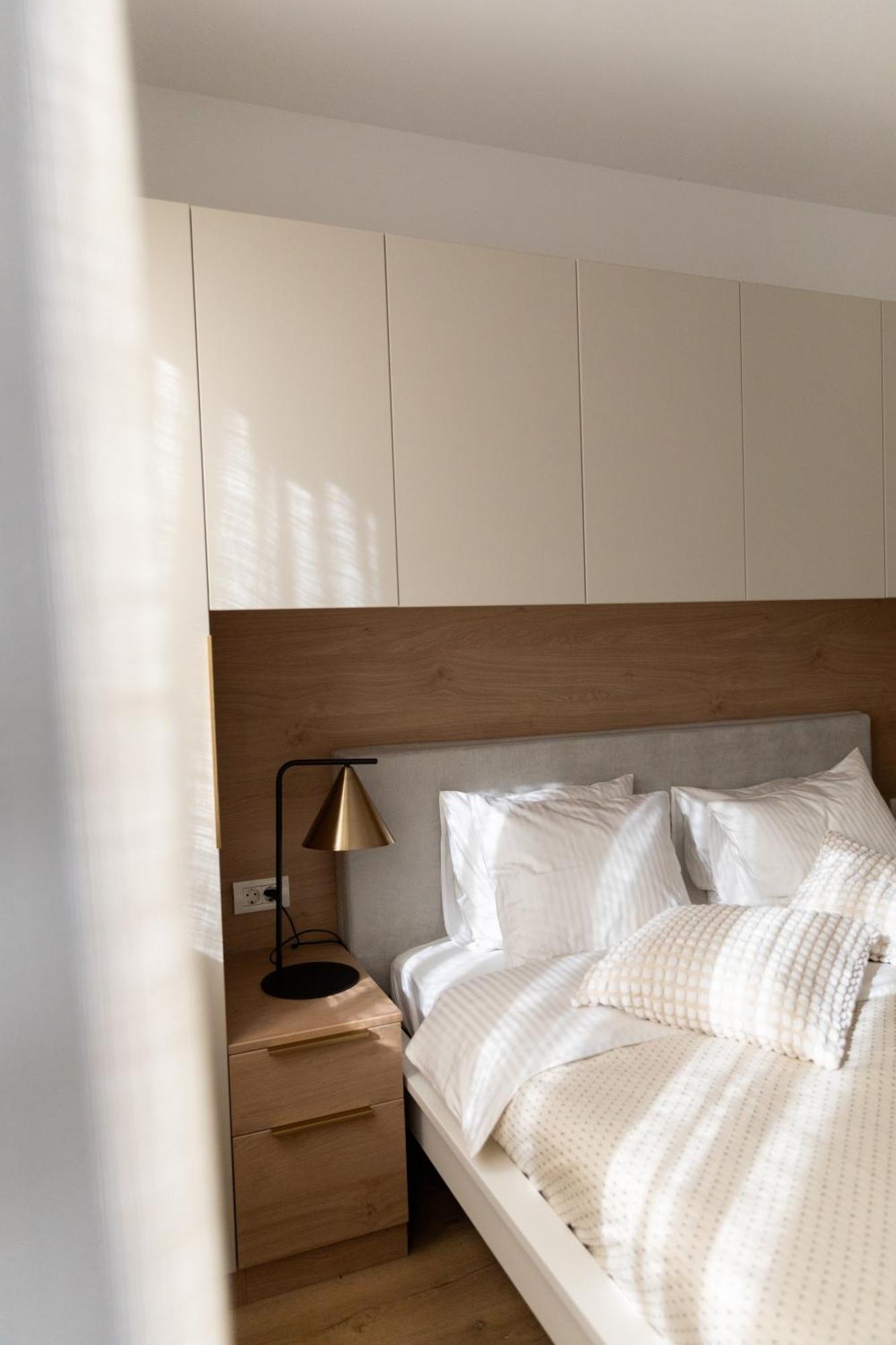 Studio 8 I One Bedroom Apartment I Airport I Therme Otopeni Esterno foto